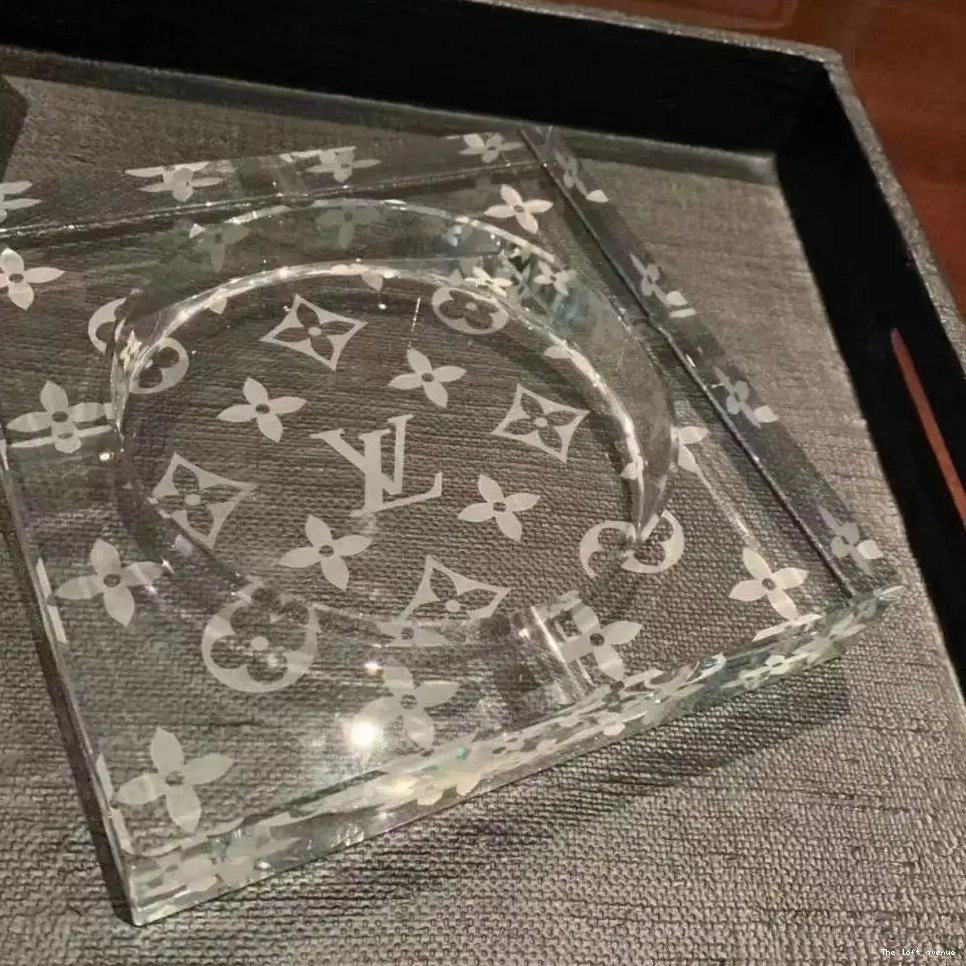 CUSTOM LV ASHTRAY 0603